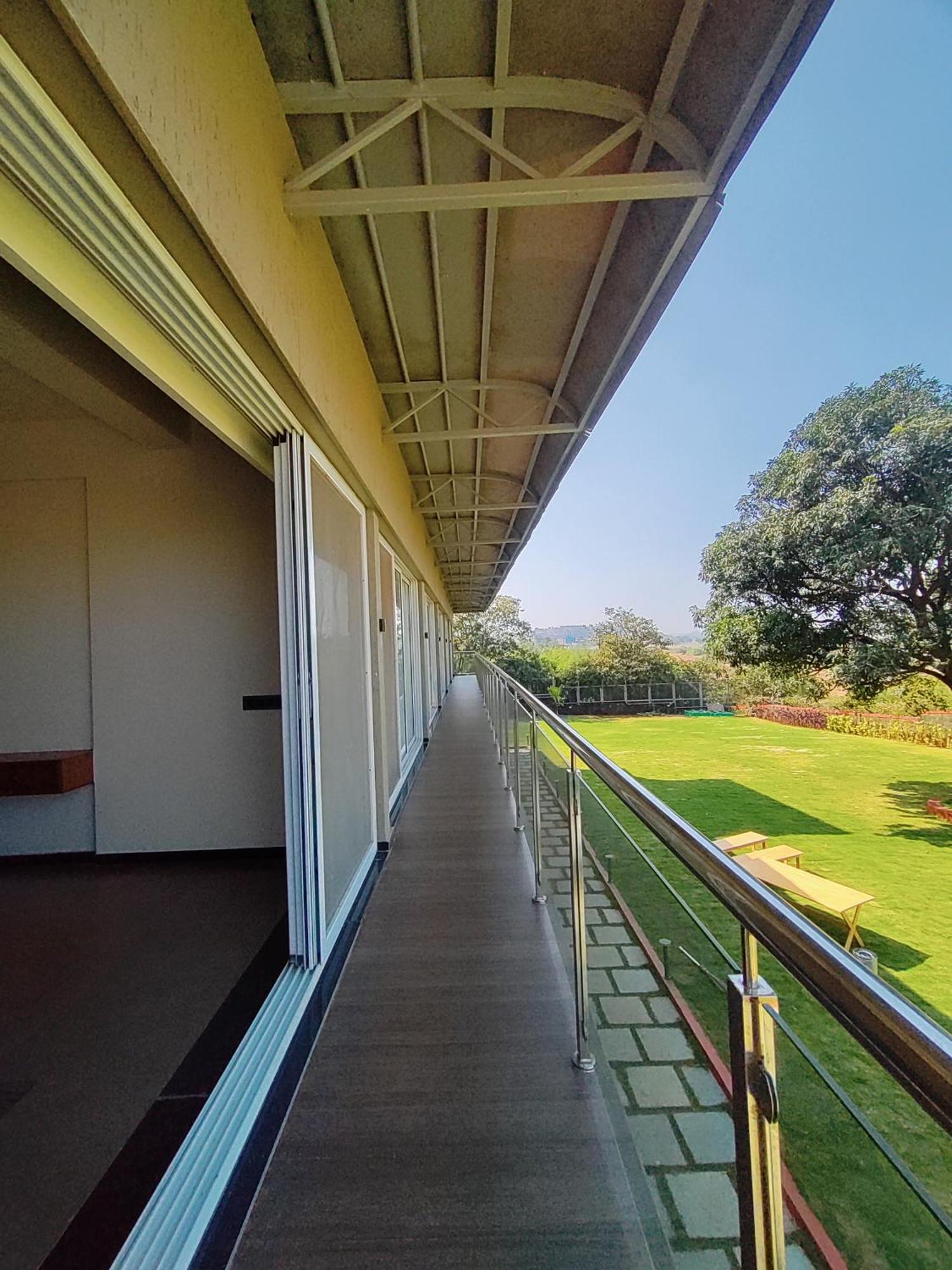 Ananta Villa Lonavala Esterno foto